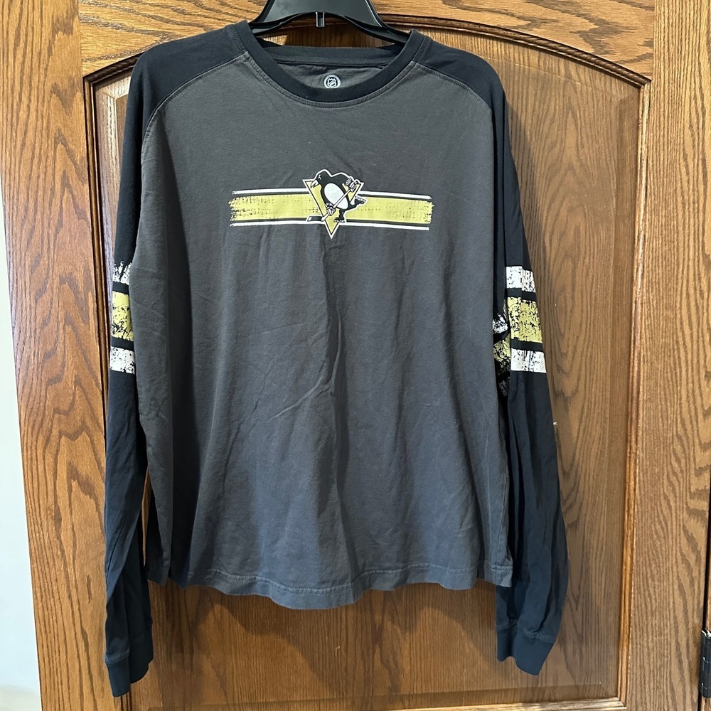 Pittsburgh Penguins NHL Long Sleeve T-Shirt XL Gray Black Gold Hockey - Picture 1 of 5